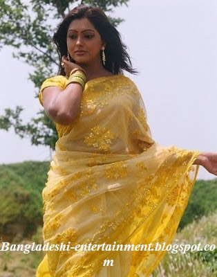 Bangladeshi-film-actress-Nipun