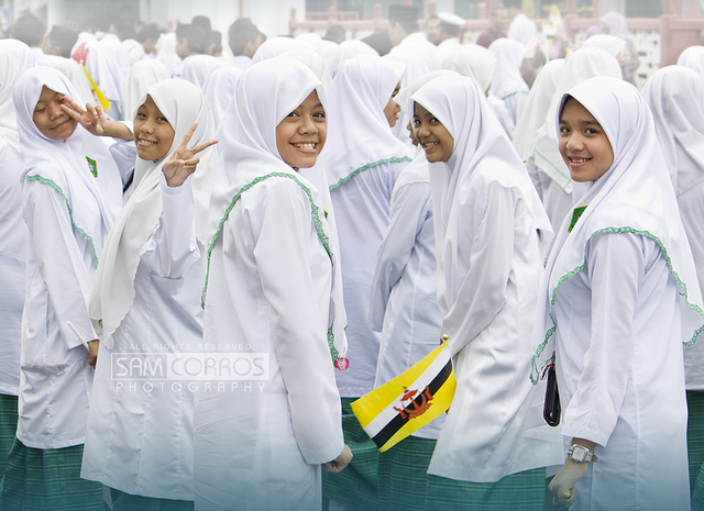 Cun Baju Uniform Sekolah di Negara Asia Tenggara 