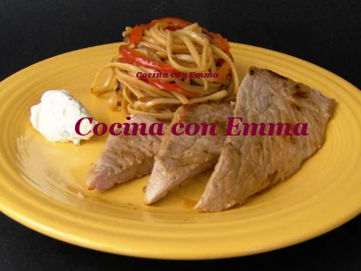 Filete a la plancha con tallarines