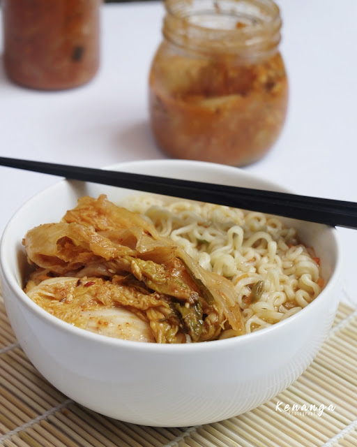 Mencicipi Homemade Kimchi dan Makanan Khas Drama Korea