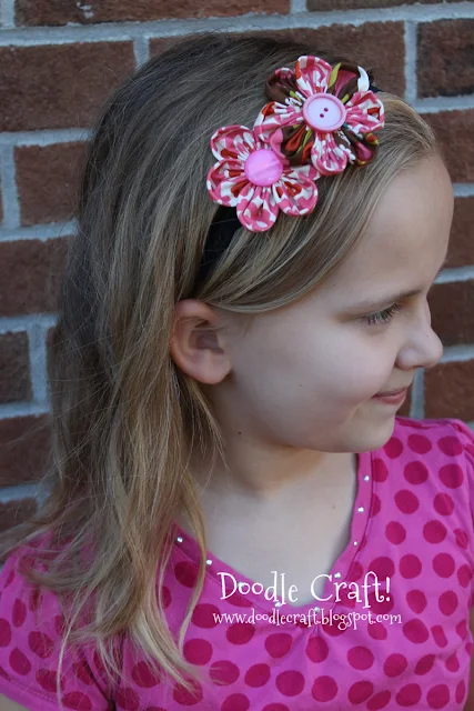 http://www.doodlecraftblog.com/2012/10/fabric-flower-headbands.html