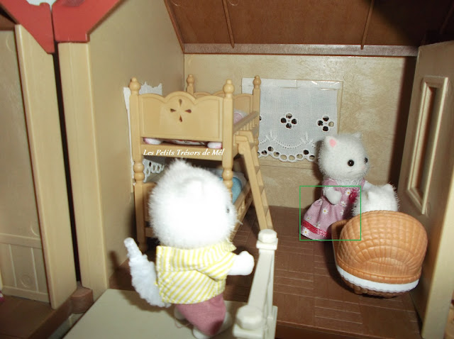 Solution du jeu : photo des Sylvanian Families complétée avec l'élément B.