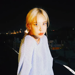  jikyeotdeon seoneun moraecheoreom da jiwojyeo Shaun - 36.5 Lyrics 