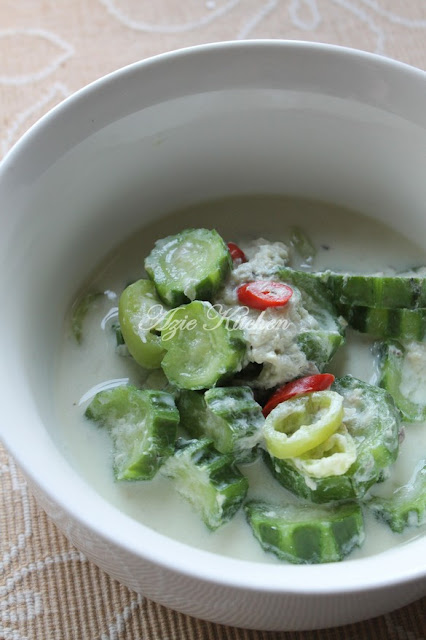 Masak Lemak Putih Petola Versi Kelantan - Azie Kitchen
