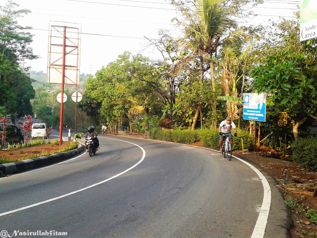 Tanjakan di dekat Radio GCD FM, Gunung Kidul