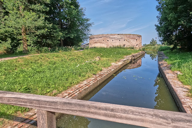 Fort Uitermeer, aan de Vecht bij Weesp