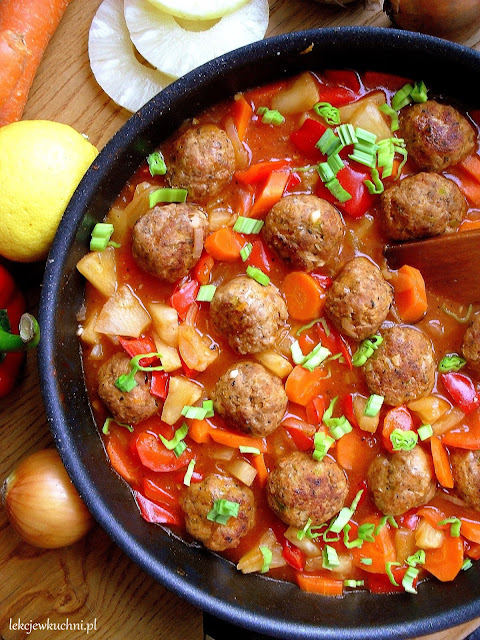 Klopsiki w sosie słodko-kwaśnym / Sweet and Sour Meatballs