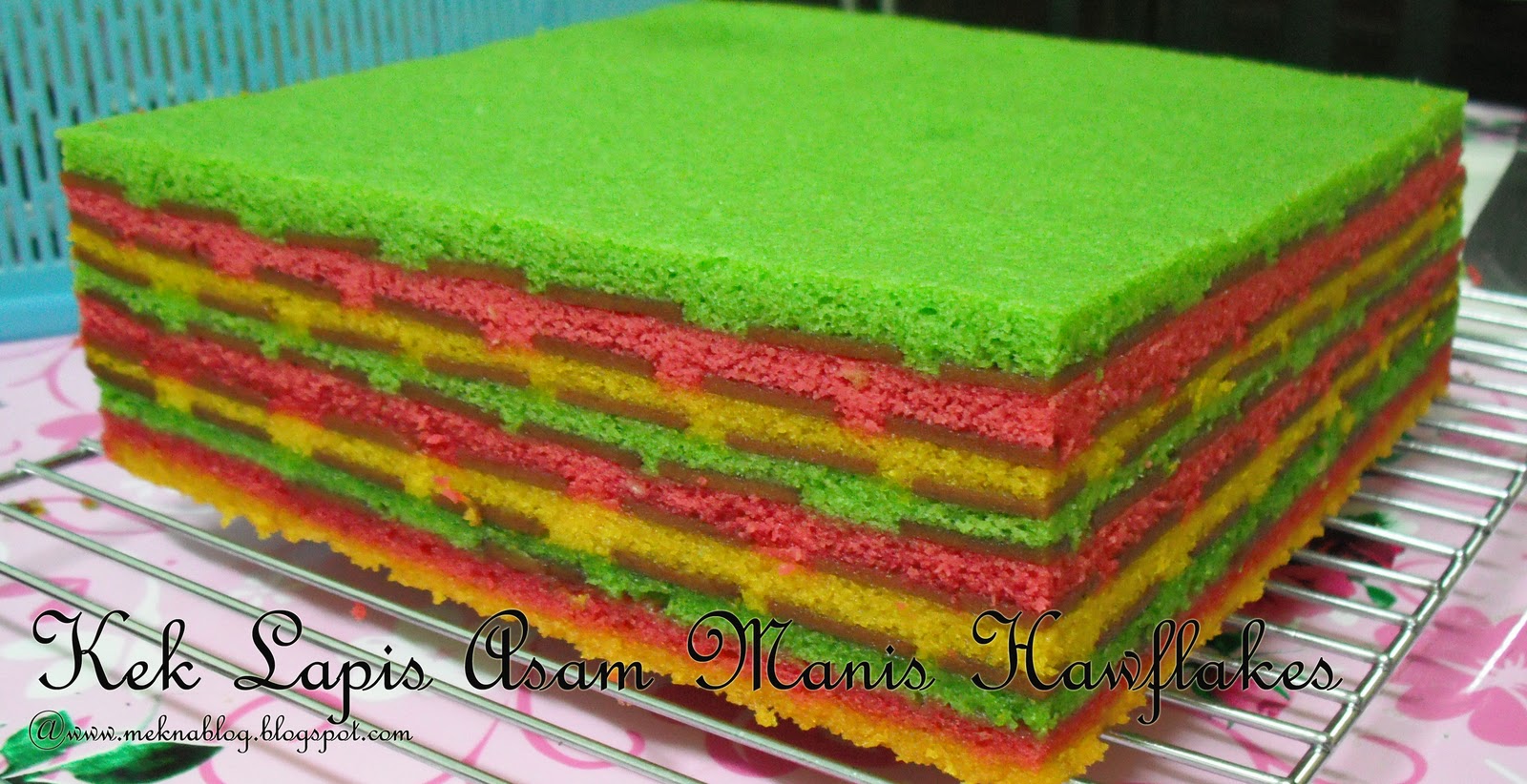 MeknaBlog BAKEatHOME: Kek Lapis Asam Manis Hawflake (Kukus 