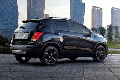 Chevrolet Trax LTZ Midnight Edition (2016) Rear Side