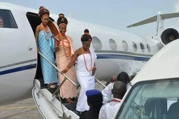  Oba of Benin and his wives return to Benin after historic first visit to Abuja