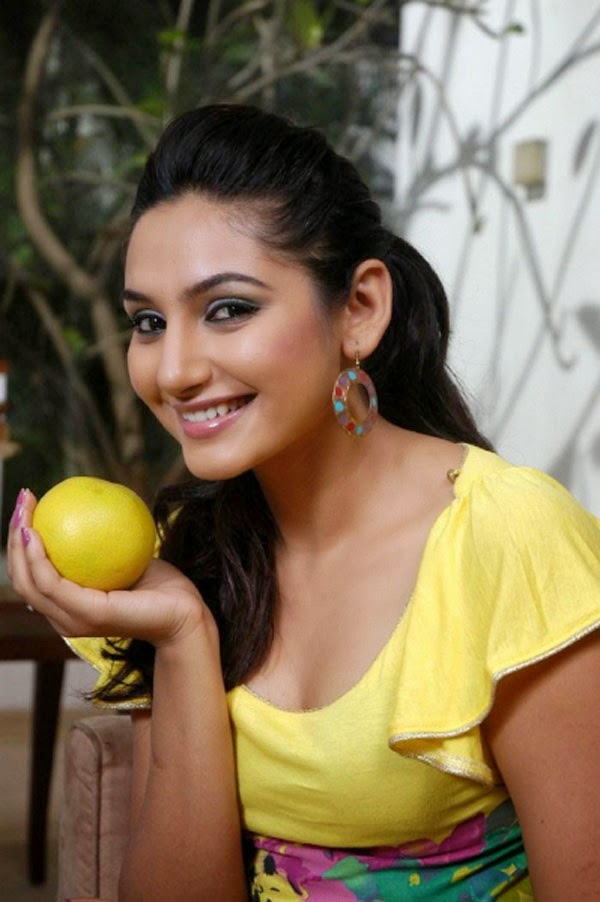 Ragini Dwivedi HD Wallpapers Free Download