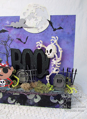Lisa Hoel for The Funkie Junkie Boutique  #halloween #creativejuicefreshsqueezed  #mymakingstory #tim_holtz #thefunkiejunkieboutique #sizzix