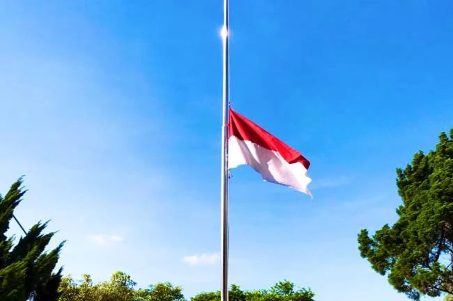 Kibarkan Bendera Setengah Tiang 30 September