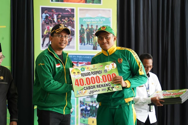 Atlet Sidoarjo Peraih Medali Di Porprov Jatim Ke VII Mendapatkan Reward Dari Bupati Sidoarjo 