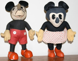 Gambar boneka Mickey dan Minnie Mouse berpasangan 5