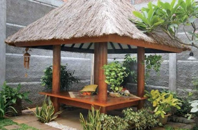 Desain Gazebo Bambu dan Kayu Minimalis 