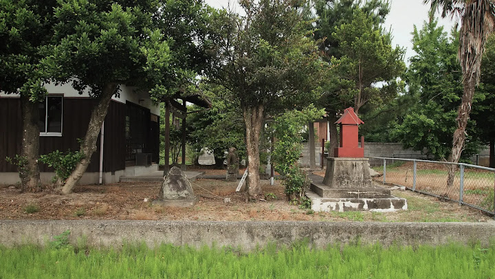 鳥取県西部のサイノカミ、津末神社の自然石