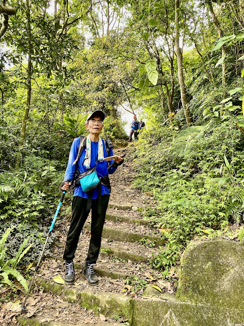 猴山岳登山口