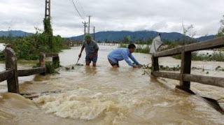 Flash floods and landslides kill dozens In Vietnam