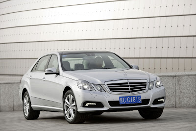 2011 Mercedes-Benz E-Class L First Look