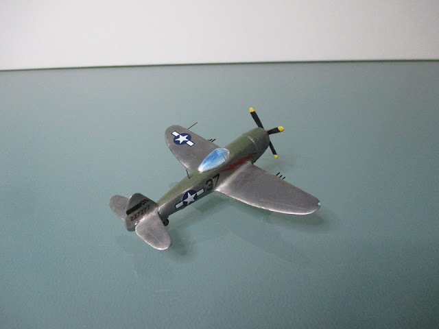 1/144 Republic P-47D Thunderbolt diecast metal aircraft miniature