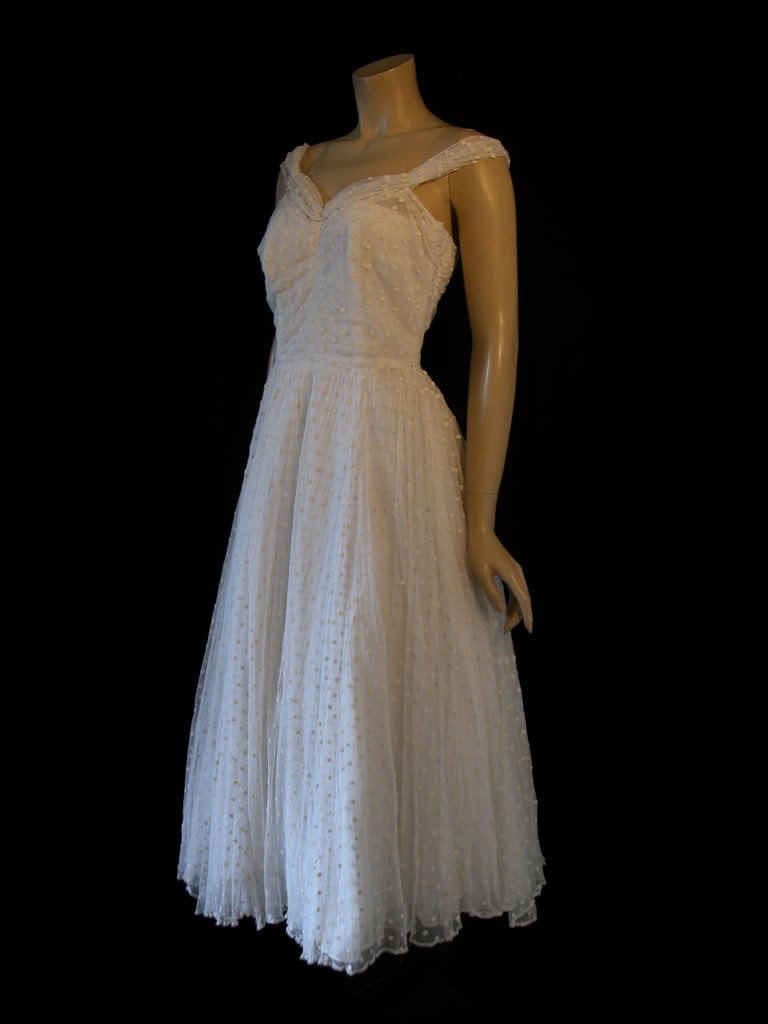 1940s style wedding dresses