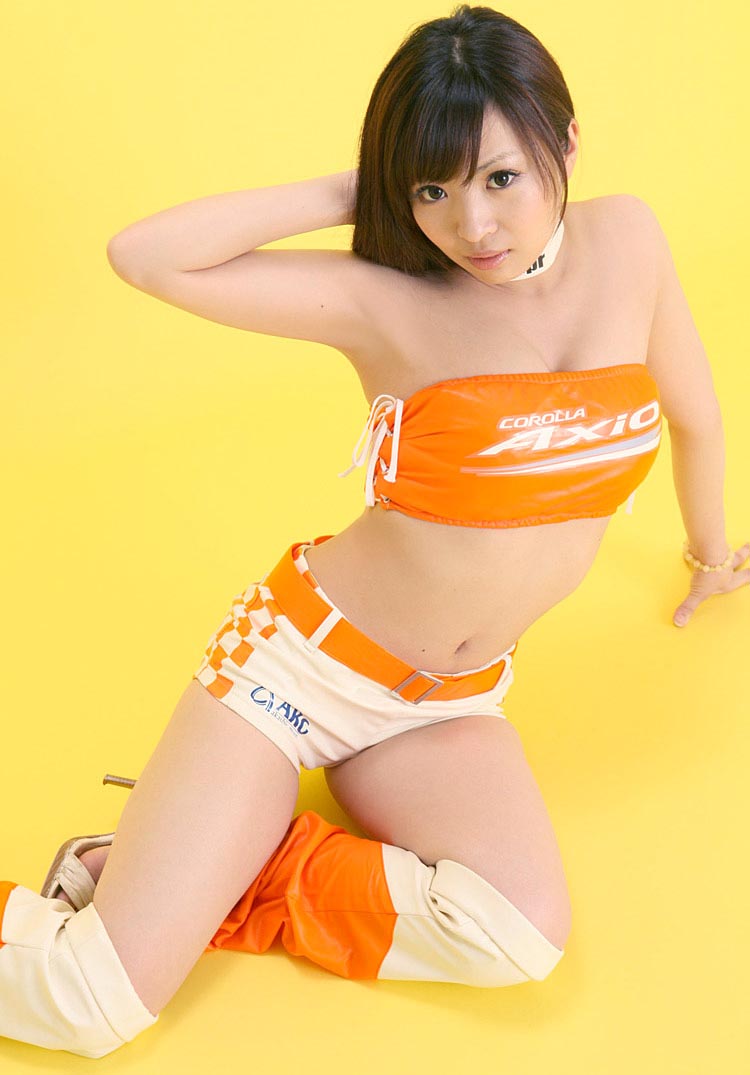 mayuka kuroda sexy japanese race queen 6