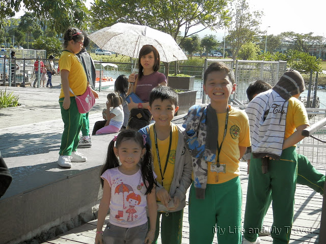 Nuvali fish feeding