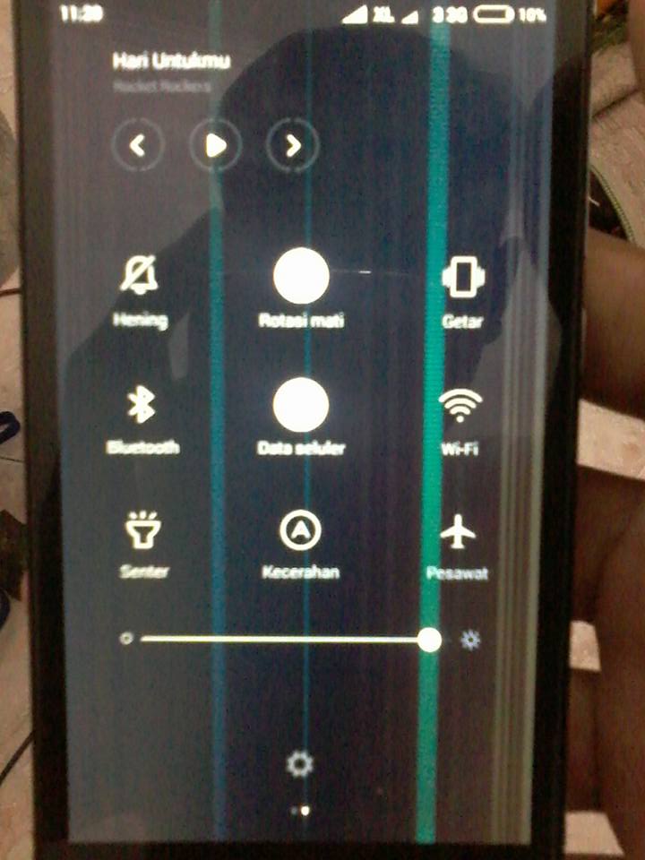 Layar LCD Xiaomi Redmi 2 Ada Garis-Garis Vertikal