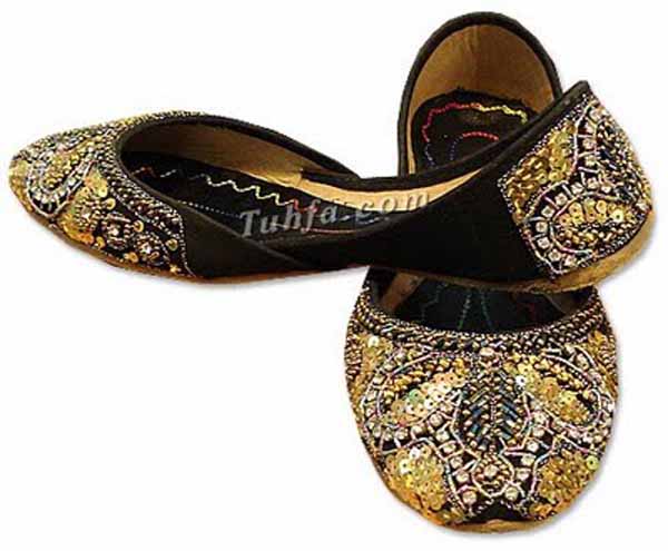 Latest Women Khussa Shoes ~ Bollywood Stars, Desi Girls,Desi Boys and ...