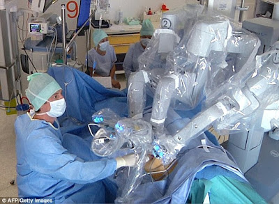 kidney robotic transplant surgery being performed by surgeons