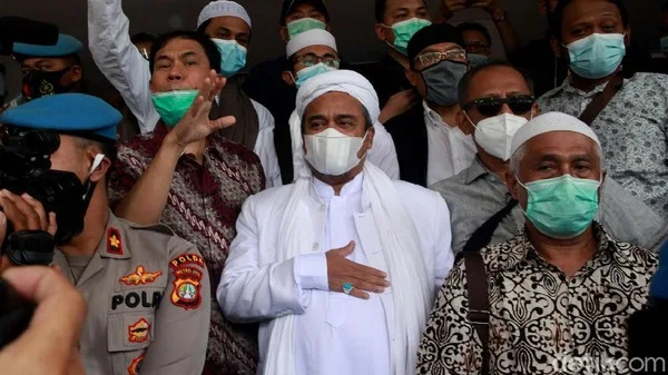 Pengacara: Habib Rizieq Tak Mau Sidang Virtual, Kemungkinan Walk Out