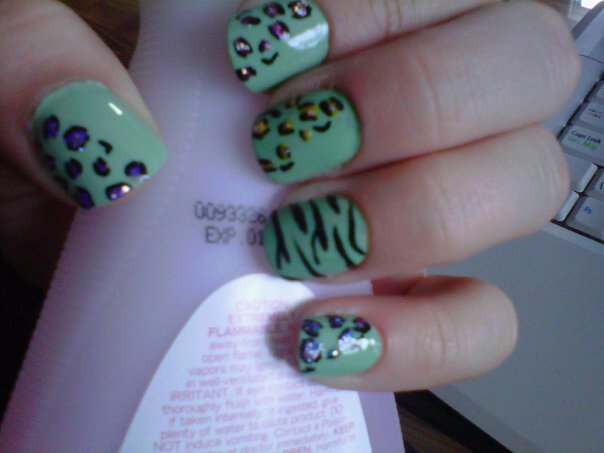 animal print nails. is my animal print nails.