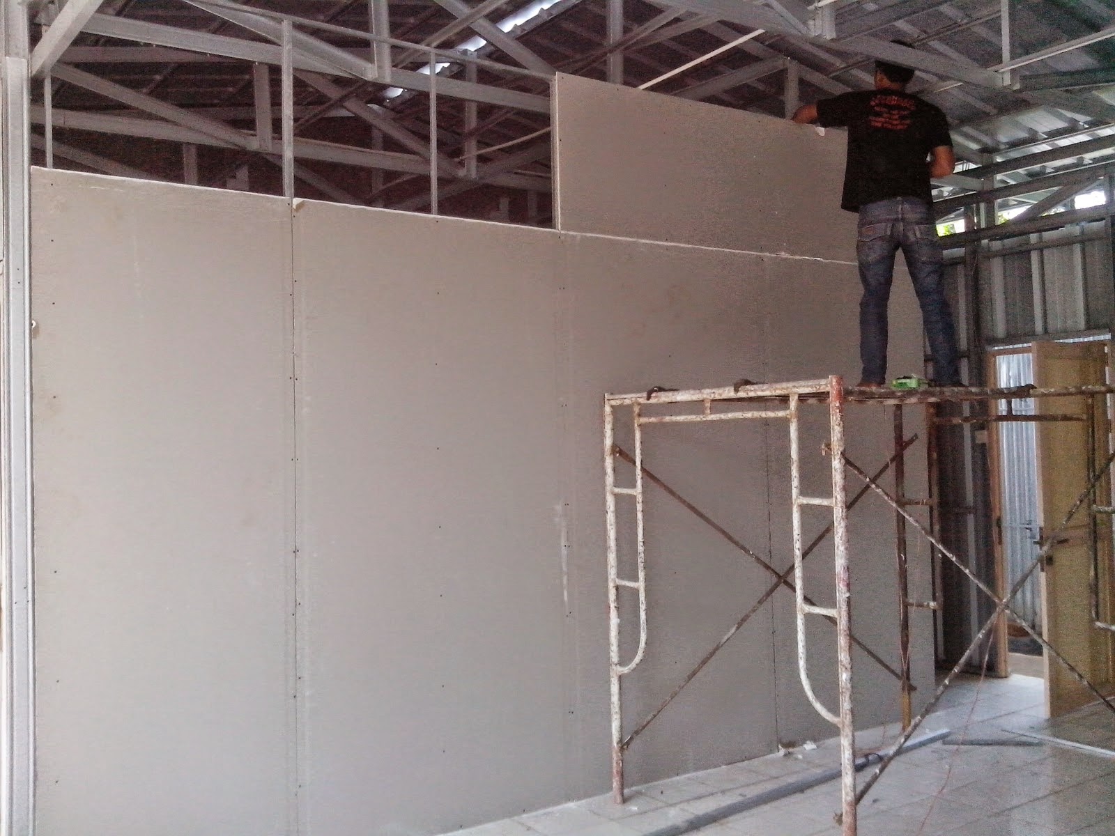Harga Pasang Plafon Gypsum Dan Baja Ringan HP 0813 1558 Harga Pasang Plafon Gypsum Dan Baja Ringan HP 0813 1558