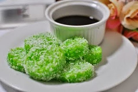 kuih hijau gula merah