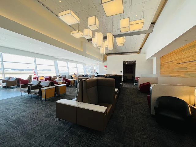 American Airlines (AA) Flagship Lounge Review at Dallas-Fort Worth International Airport (DFW)
