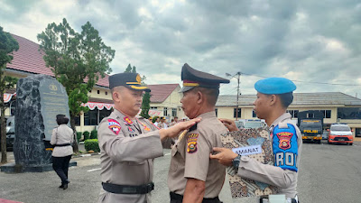 Kapolres Lahat Pimpinan Upacara Kenaikan Pangkat Pengabdian Kapolsek Kikim Timur