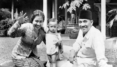 Soekarno Dan istrinya