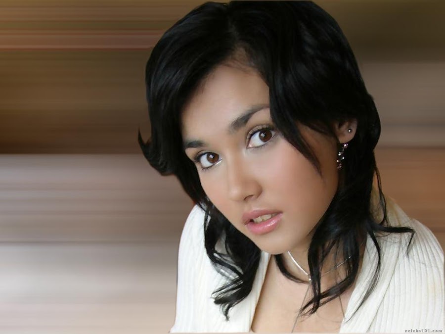 Maria Ozawa (Miyabi) - Sexy Japanese AV Idol