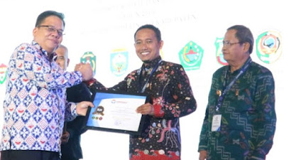 Pamekasan Raih Ombudsman Award 2019 Sebagai Daerah  Predikat Kepatuhan Tinggi 