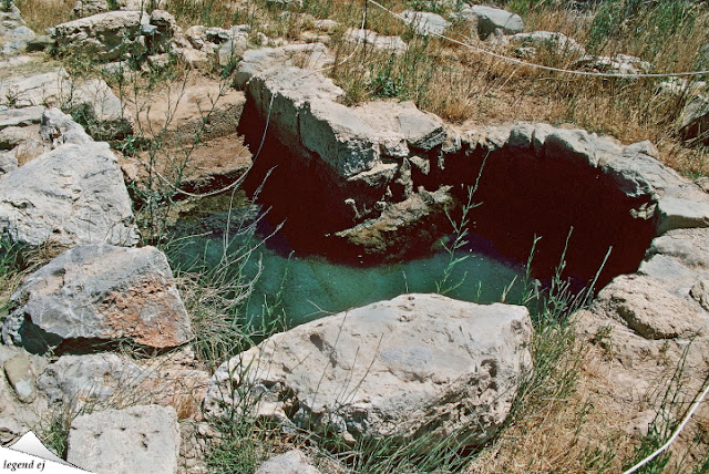 ミノア文明・ザクロス宮殿遺跡・井戸 Water Well, Zakros Palace／©legend ej