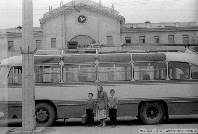 Привокзальная площадь. Херсон. 1961 год. Фото из архива С.Макарова. Группа "Старый Херсон"