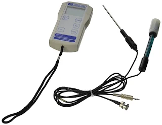 Milwaukee MW102 PH and Temperature Meter