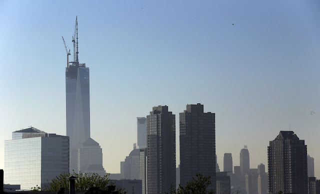 Completed spire of 1WTC from the ground