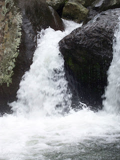 Download this Air Terjun Tiga Tingkat picture