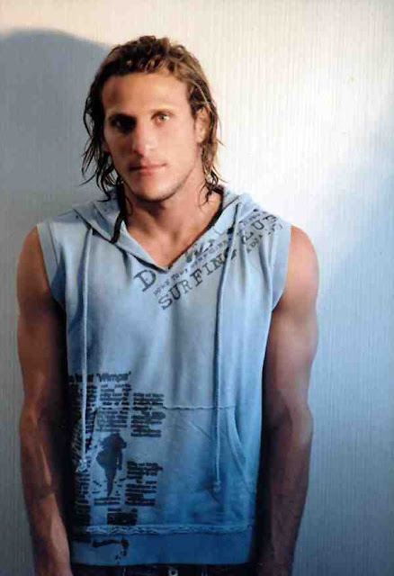 foto exclusiva de diego forlan muy guapo uruguayo