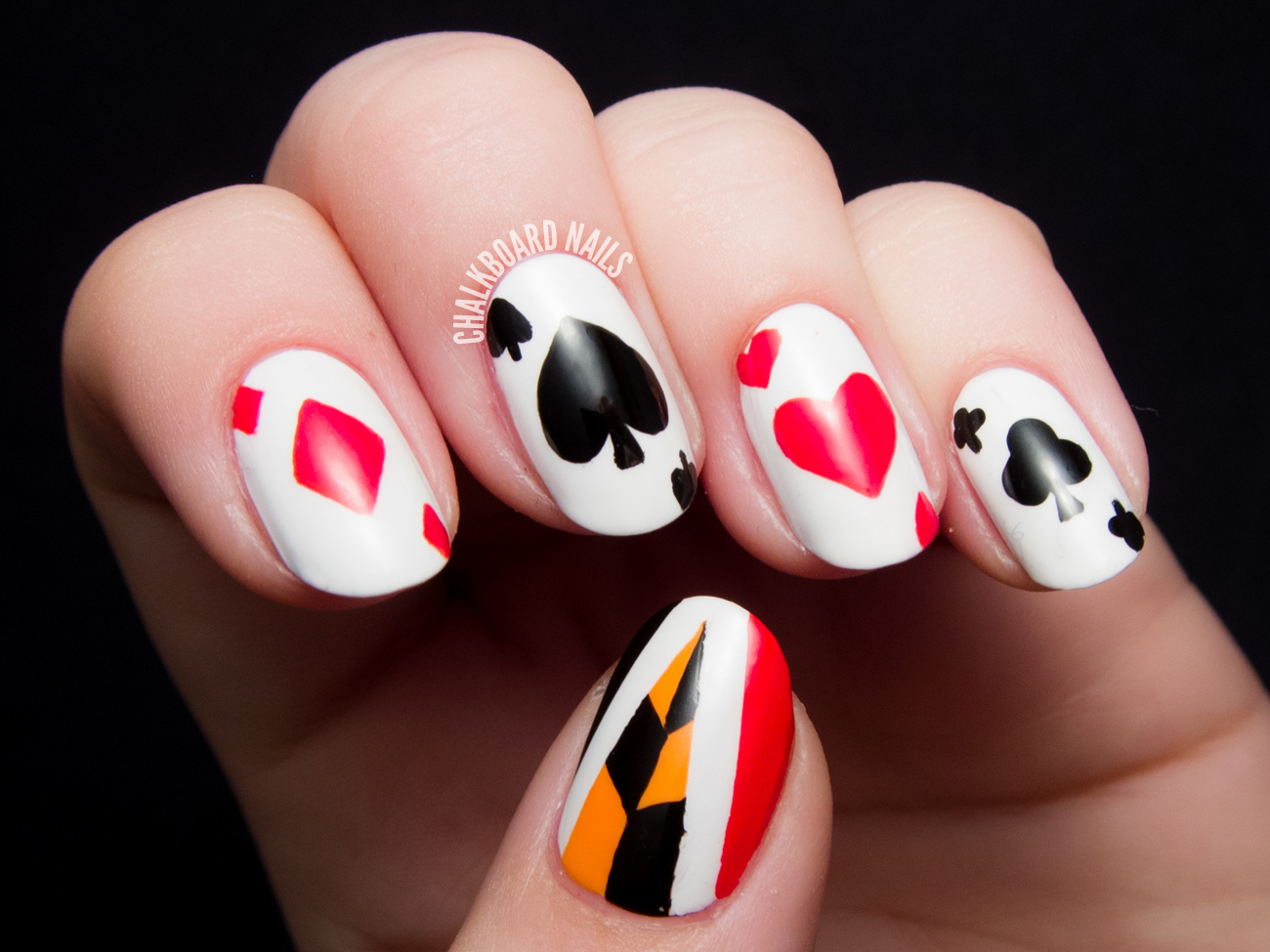 ... Heads! Queen of Hearts Nail Art | Chalkboard Nails | Nail Art Blog