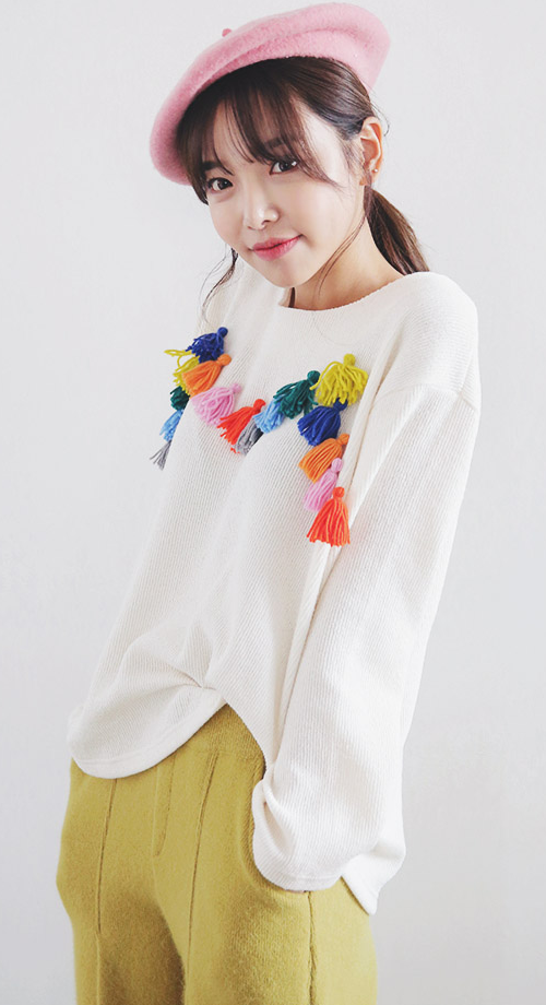  Colorful Tassel Accent Pullover