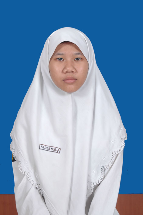 sarahauliafadhilah pas  foto  ijazah 12 IPA 5 ukuran 4x6 