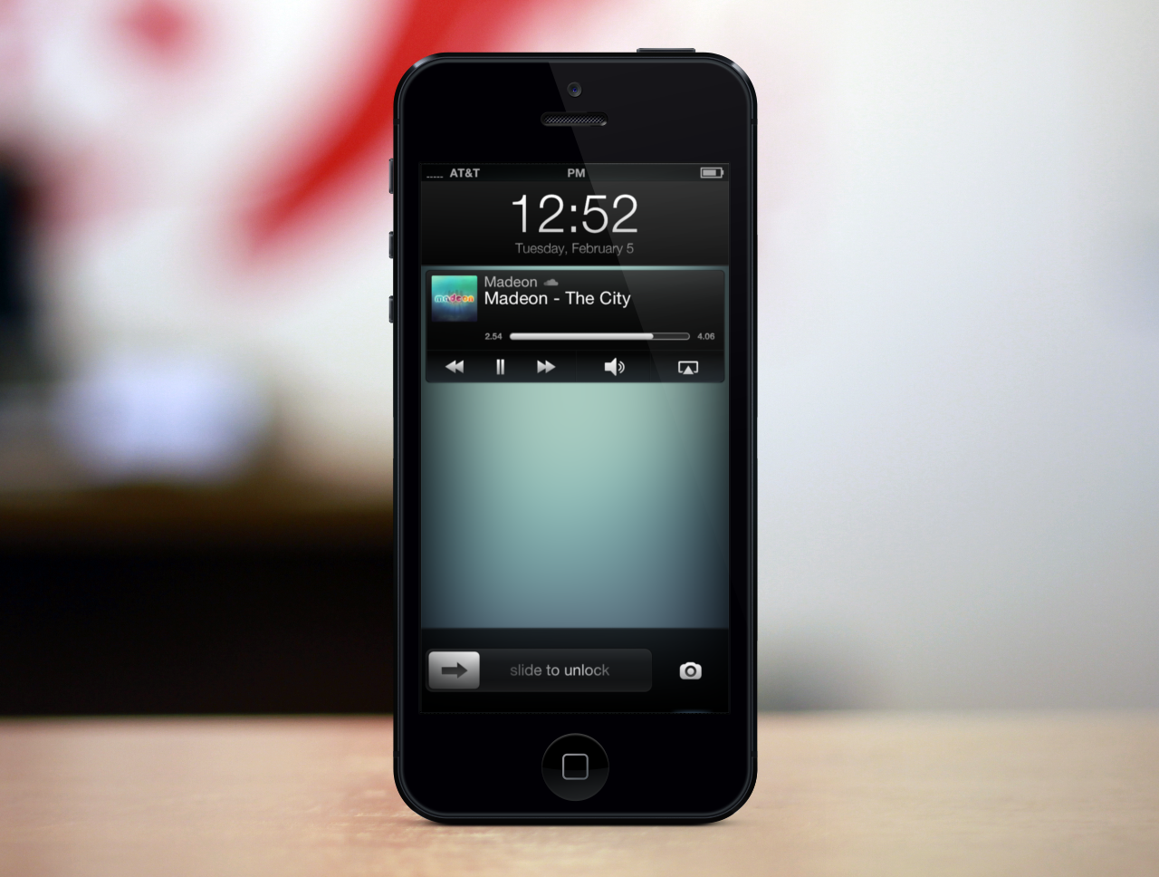 UXFort: iOS 7 Lock Screen Concept
